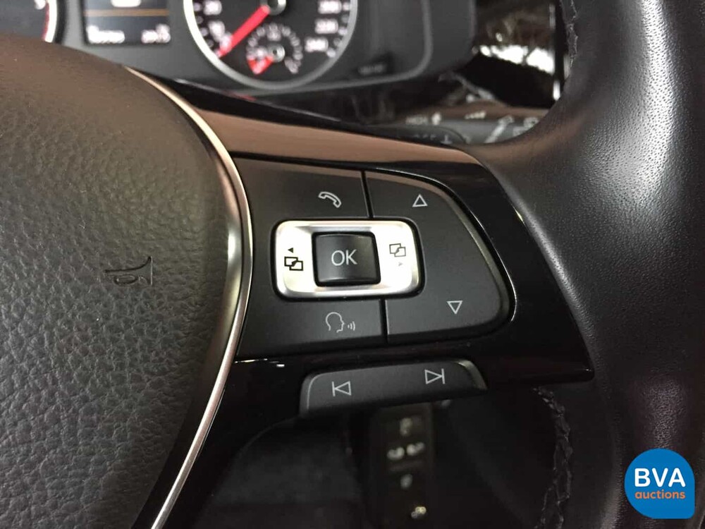 Volkswagen Caravelle Transporter Dubbelcabine 2.0 TDI 150pk DSG 2018 High-line, V-457-PH