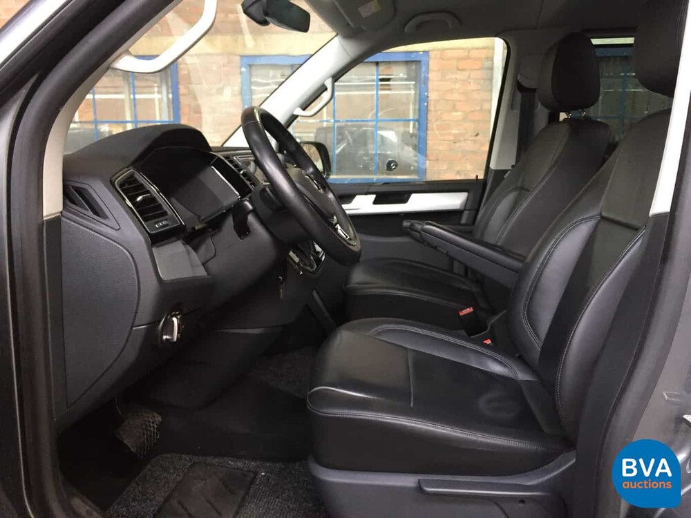 Volkswagen Caravelle Transporter Dubbelcabine 2.0 TDI 150pk DSG 2018 High-line, V-457-PH