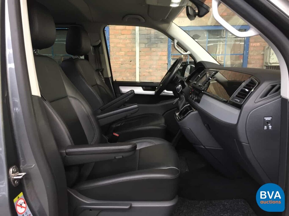Volkswagen Caravelle Transporter Dubbelcabine 2.0 TDI 150pk DSG 2018 High-line, V-457-PH