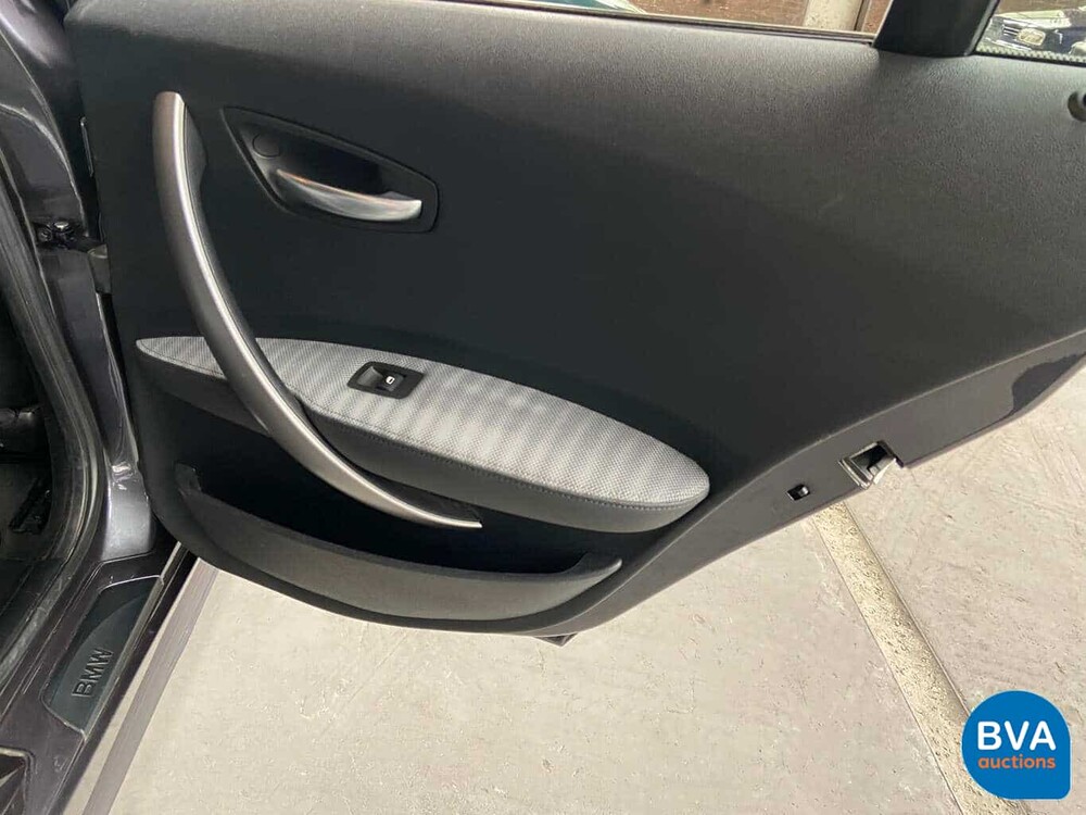 BMW 120i 150pk 1-serie 2004, 71-PR-LN