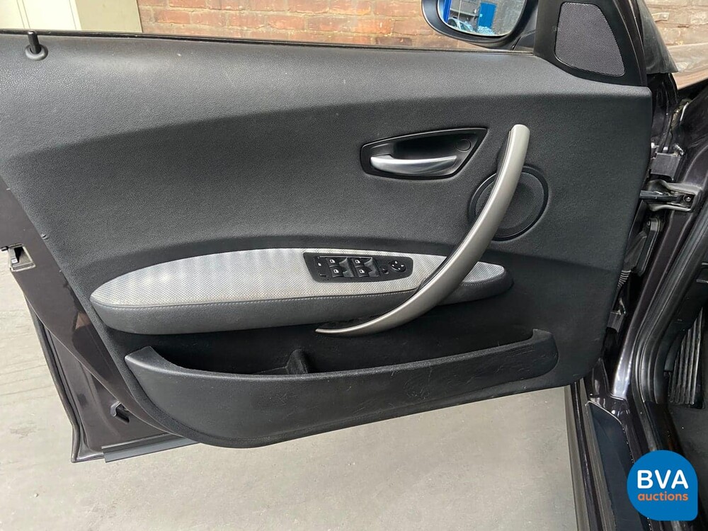 BMW 120i 150pk 1-serie 2004, 71-PR-LN