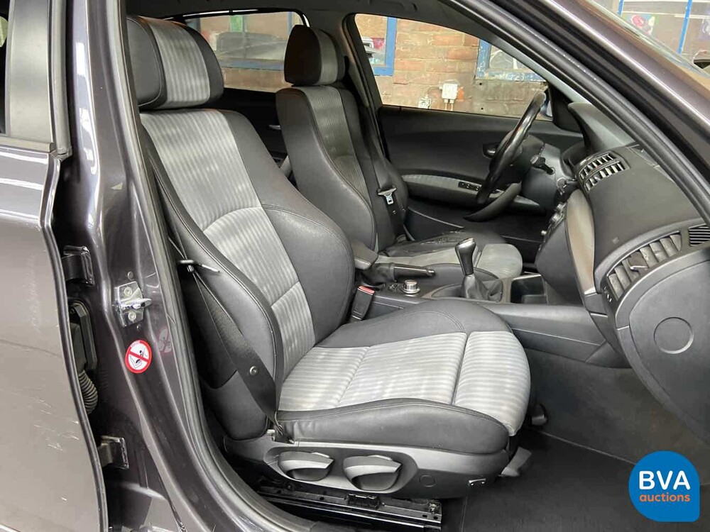 BMW 120i 150pk 1-serie 2004, 71-PR-LN