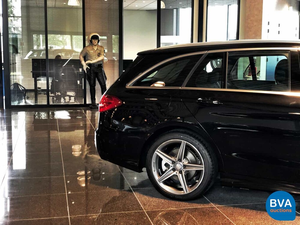 Mercedes-Benz C180 BlueTec AMG Kombi C-Klasse 116 PS 2015.