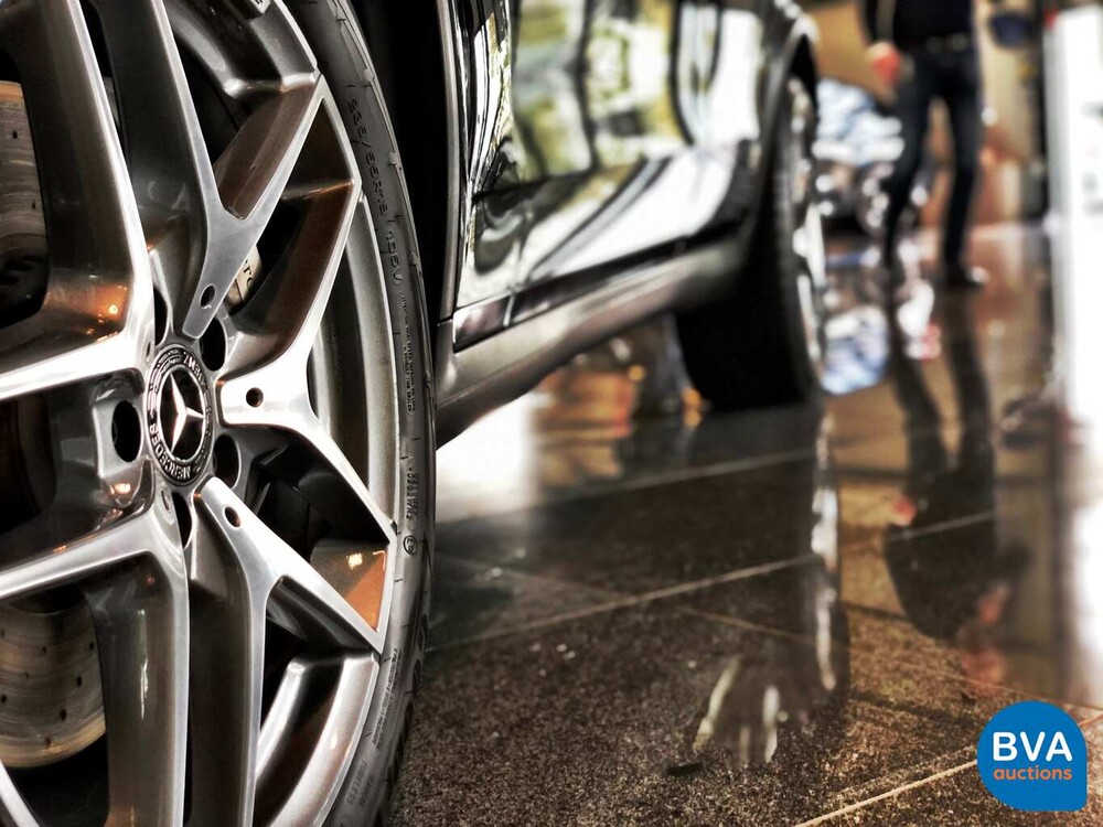 Mercedes-Benz GLC220d Coupé AMG 4Matic 170 PS GLC 2018.