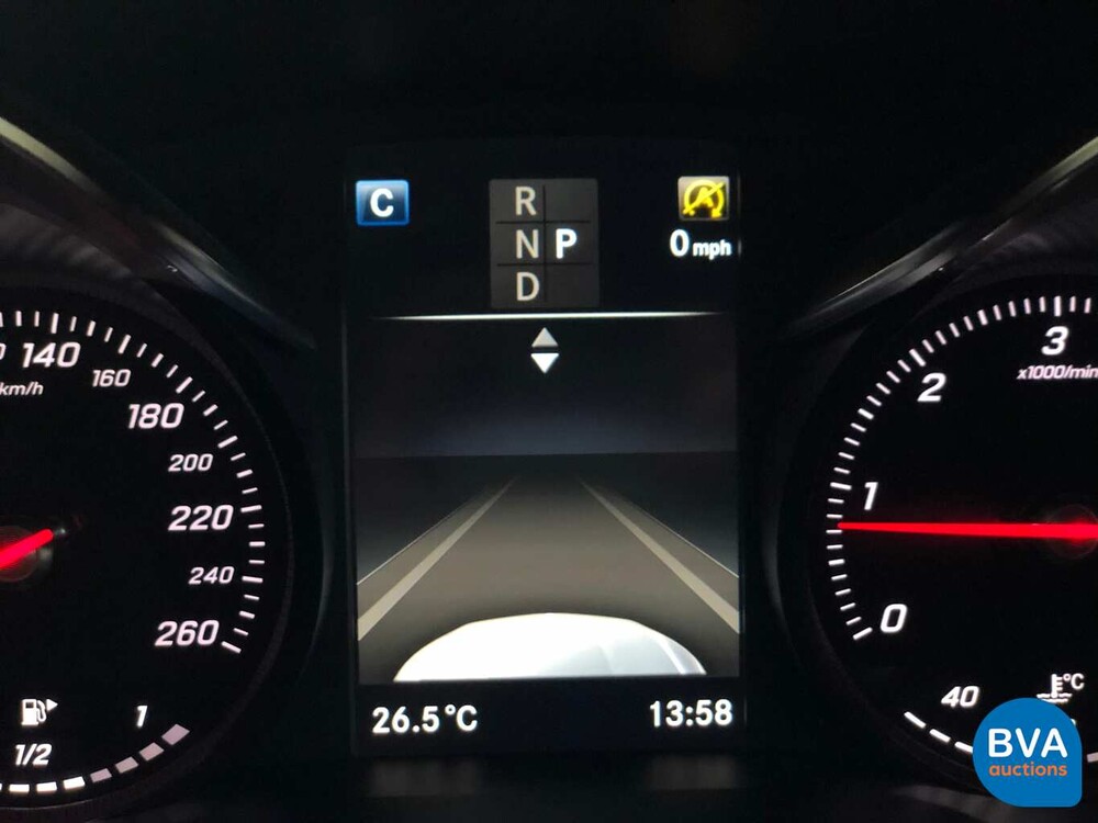 Mercedes-Benz GLC220d Coupé AMG 4Matic 170 PS GLC 2018.