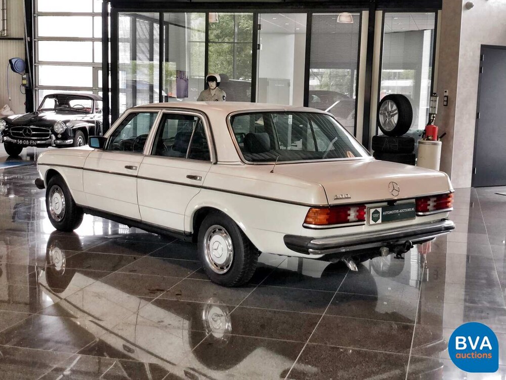 Mercedes-Benz 200 W123 1982 Original NL 200-Serie, HZ-32-YS.