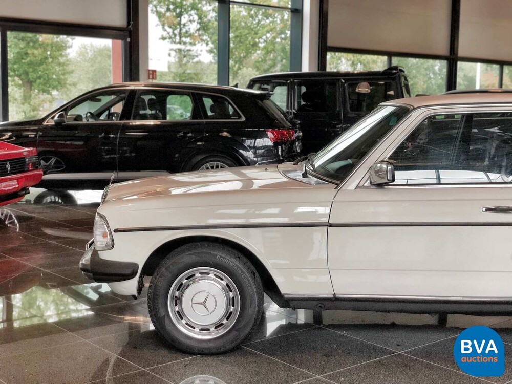 Mercedes-Benz 200 W123 1982 Original NL 200-Serie, HZ-32-YS.