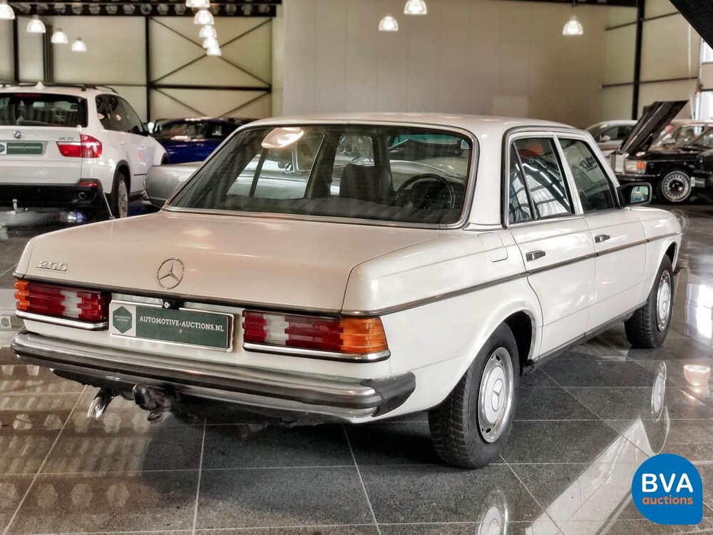 Mercedes-Benz 200 W123 1982 Original NL 200-Serie, HZ-32-YS.