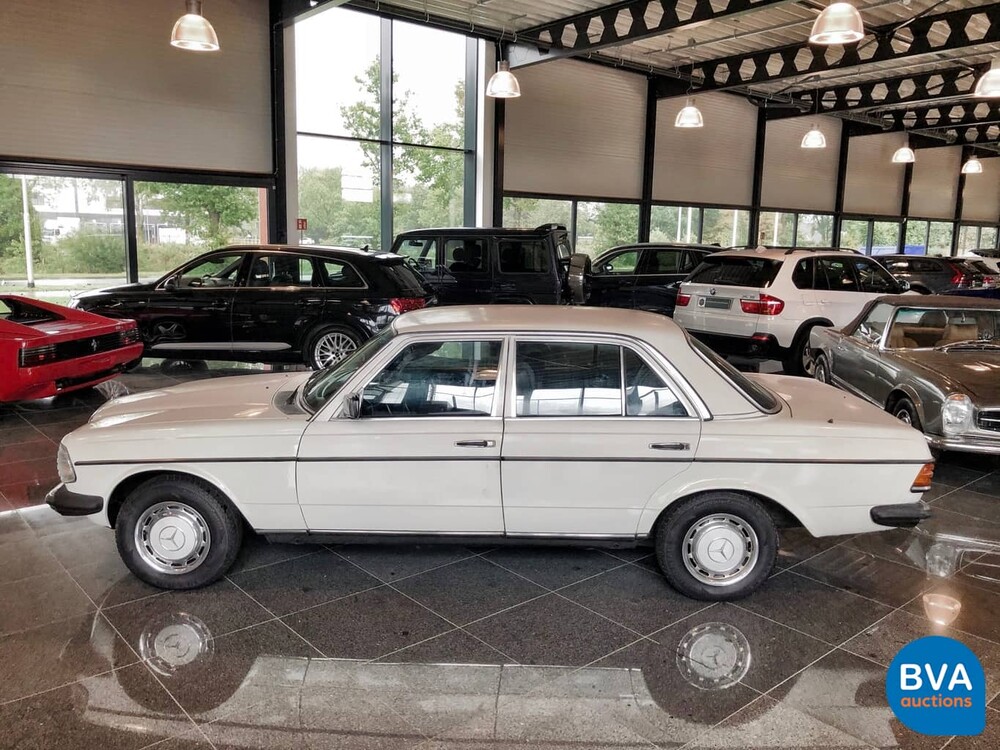 Mercedes-Benz 200 W123 1982 Original NL 200-Serie, HZ-32-YS.