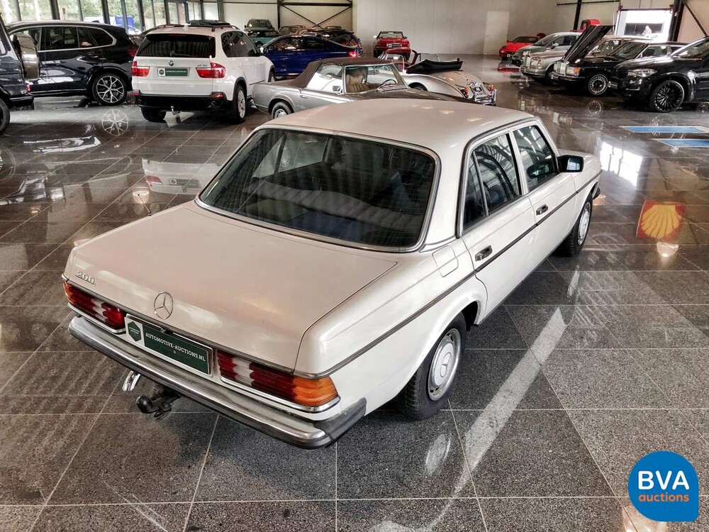 Mercedes-Benz 200 W123 1982 Original NL 200-Serie, HZ-32-YS.