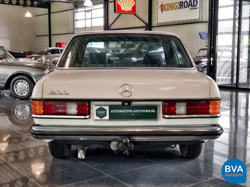 Mercedes-Benz 200 W123 1982 Original NL 200-Serie, HZ-32-YS.