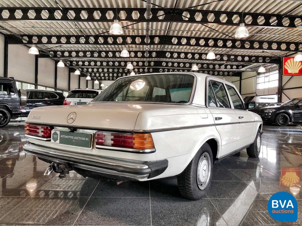 Mercedes-Benz 200 W123 1982 Original NL 200-Serie, HZ-32-YS.