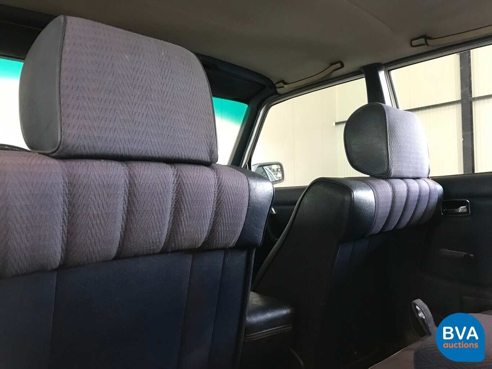 Mercedes-Benz 200 W123 1982 Original NL 200-Serie, HZ-32-YS.