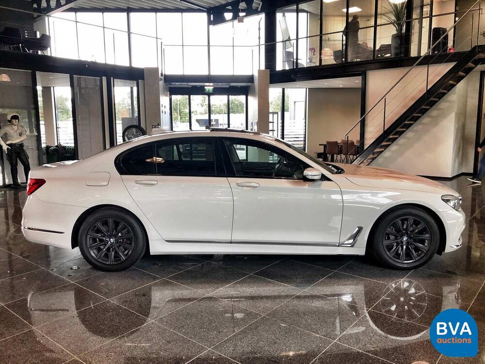 BMW 740i 326pk Individual Shadow-Line Carbon NW-Model 7-serie 2016