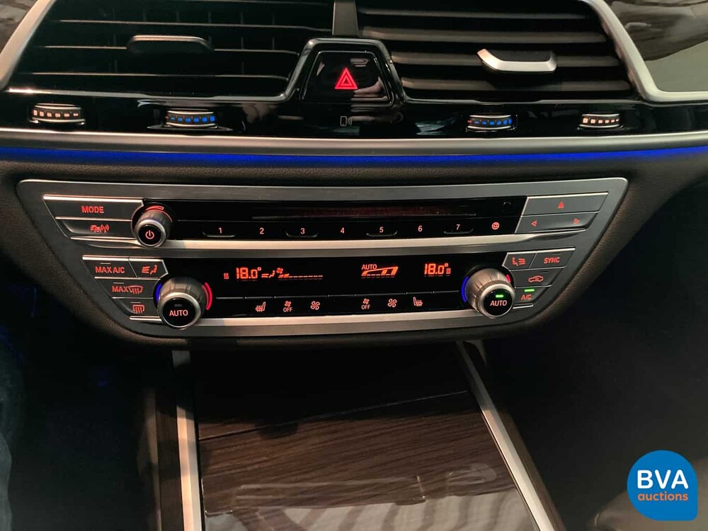 BMW 740i 326pk Individual Shadow-Line Carbon NW-Model 7-serie 2016