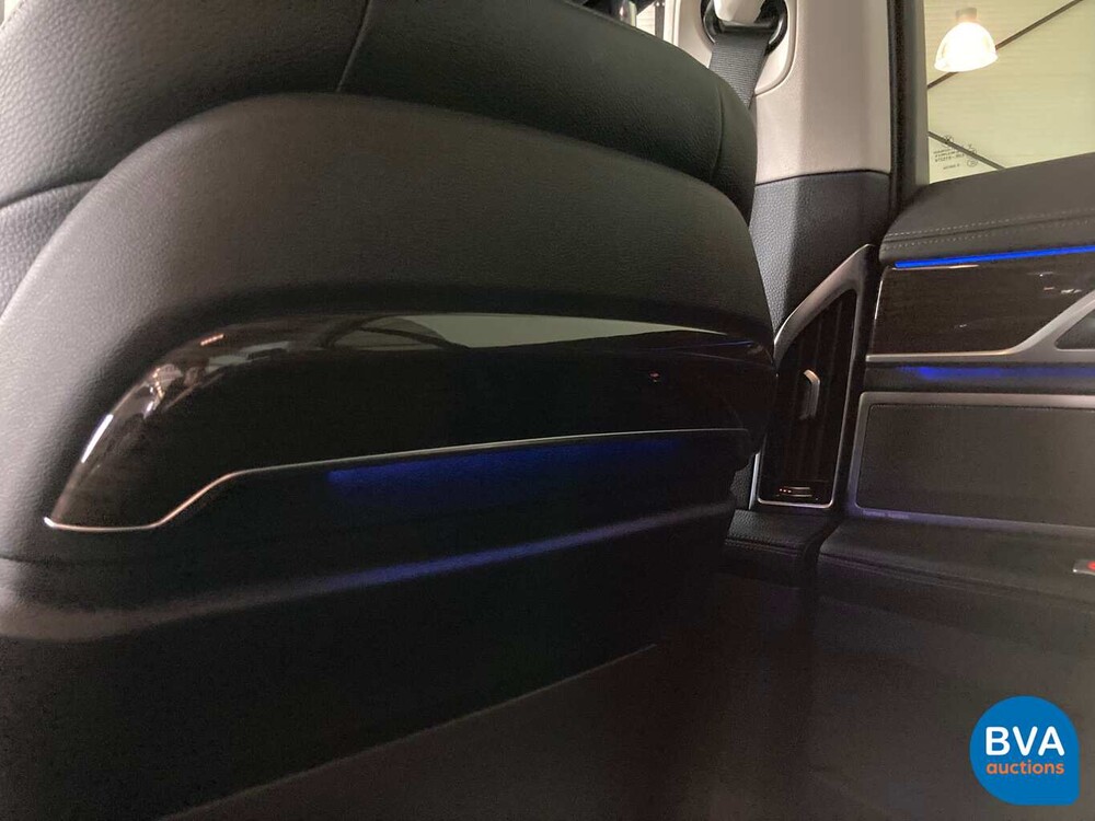 BMW 740i 326pk Individual Shadow-Line Carbon NW-Model 7-serie 2016