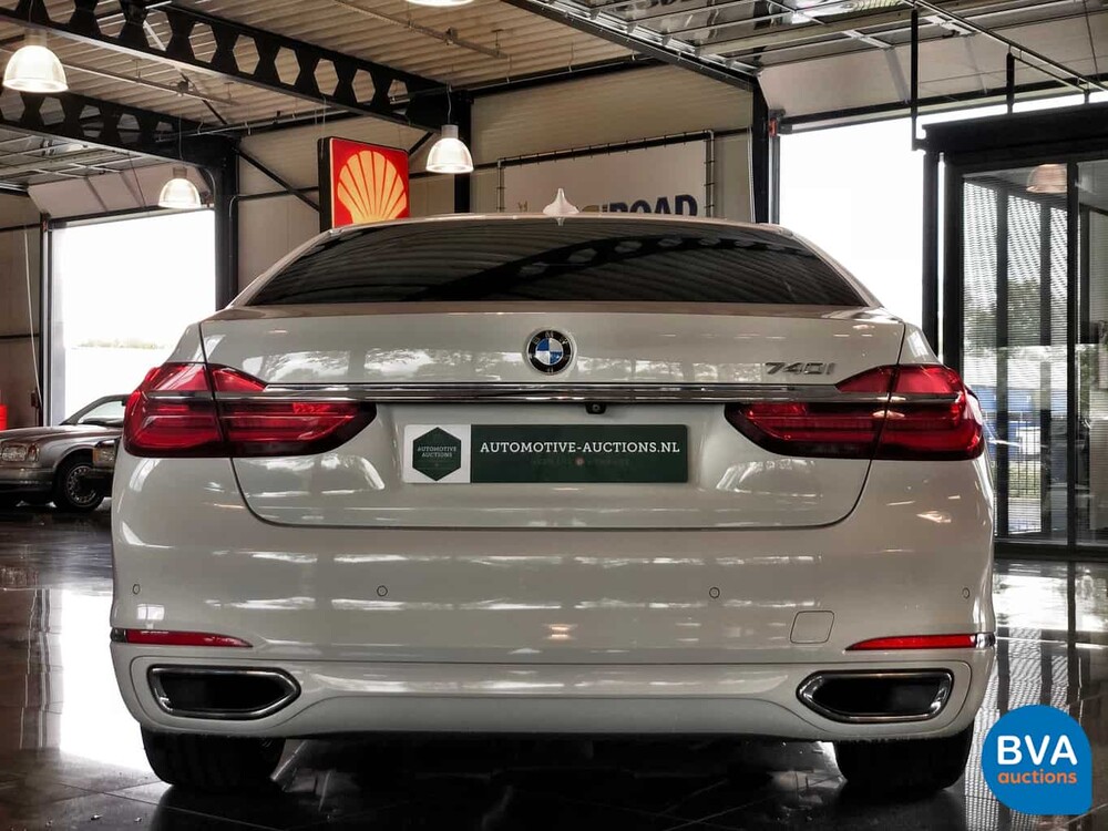 BMW 740i 326pk Individual Shadow-Line Carbon NW-Model 7-serie 2016