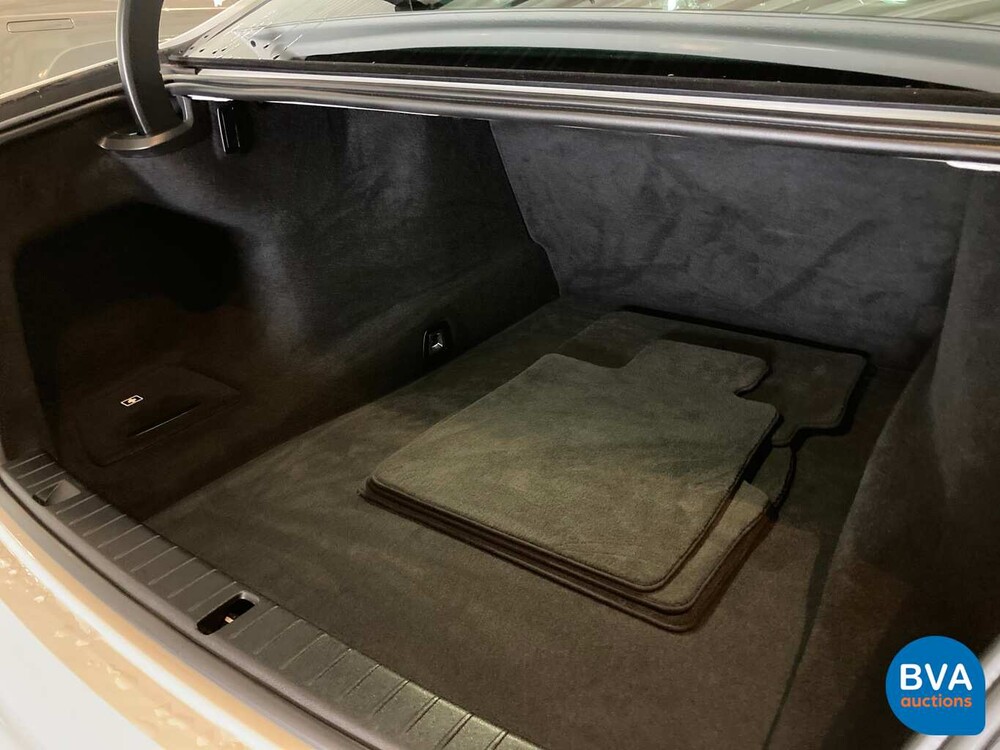 BMW 740i 326pk Individual Shadow-Line Carbon NW-Model 7-serie 2016