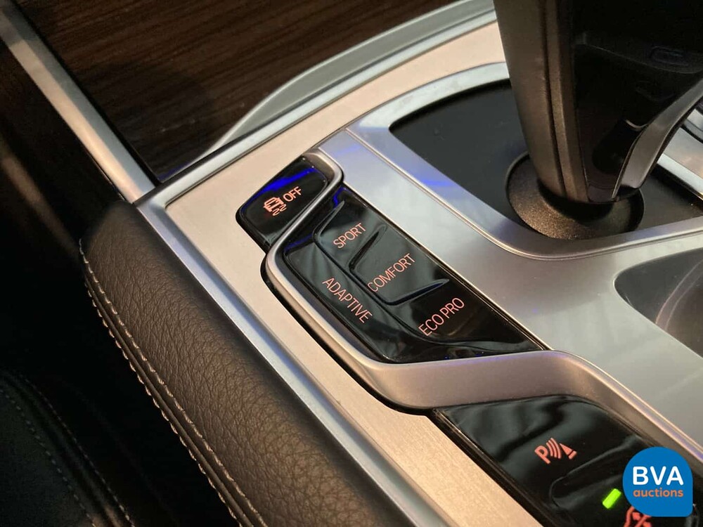 BMW 740i 326pk Individual Shadow-Line Carbon NW-Model 7-serie 2016