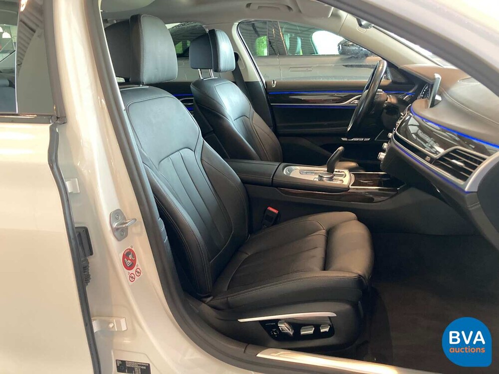 BMW 740i 326pk Individual Shadow-Line Carbon NW-Model 7-serie 2016