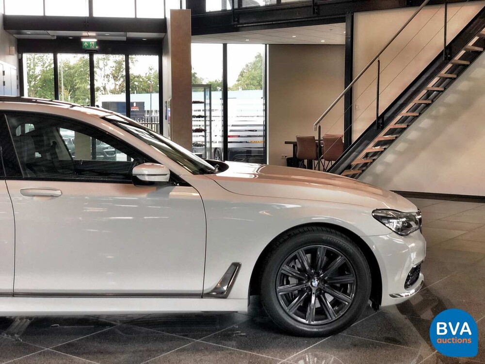 BMW 740i 326pk Individual Shadow-Line Carbon NW-Model 7-serie 2016
