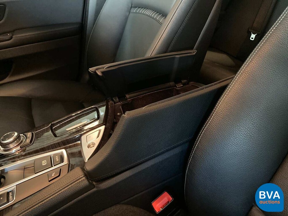 BMW 520i Luxury Sedan 184pk 21.000km! 5-Serie 2013