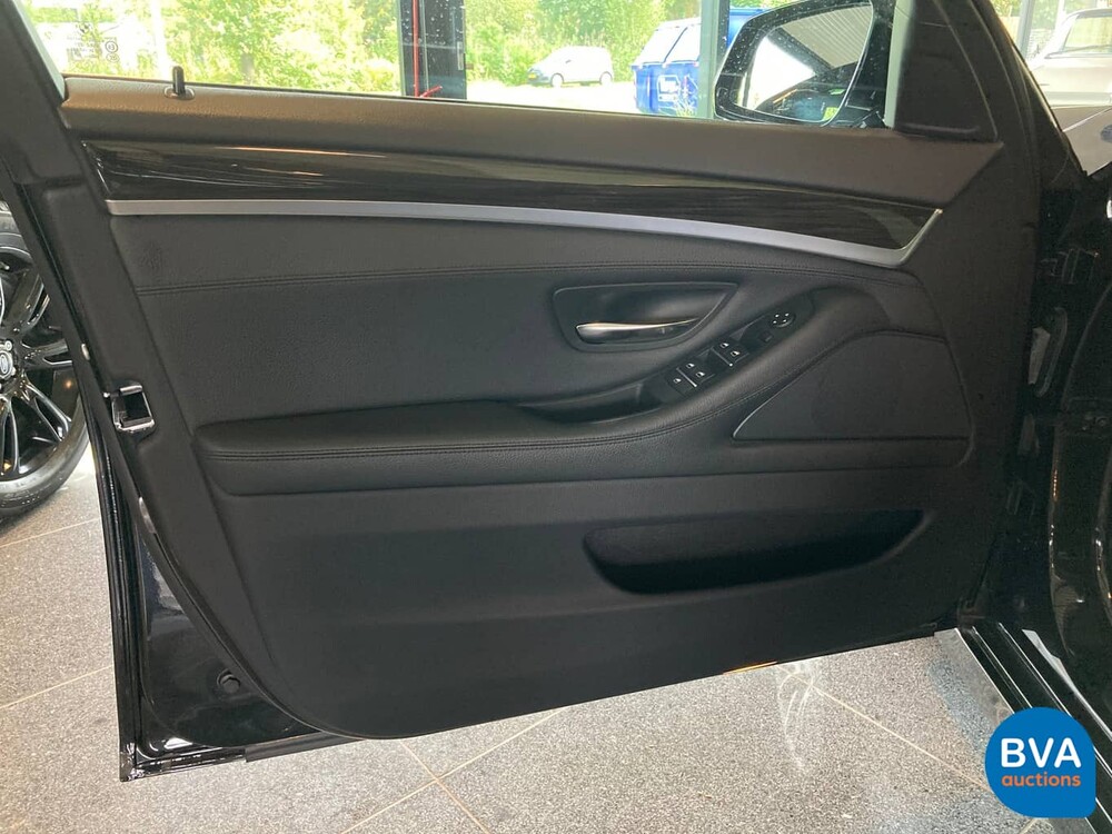 BMW 520i Luxury Sedan 184pk 21.000km! 5-Serie 2013
