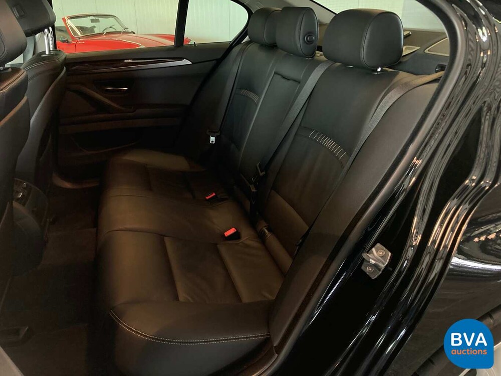 BMW 520i Luxury Sedan 184pk 21.000km! 5-Serie 2013