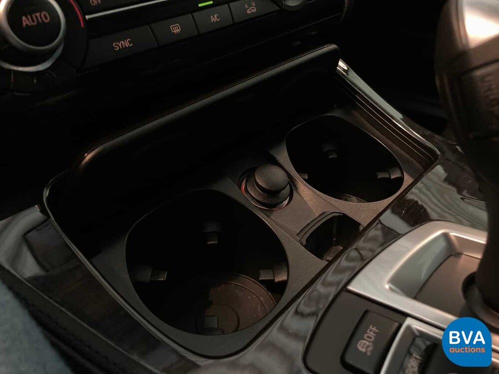 BMW 520i Luxury Sedan 184pk 21.000km! 5-Serie 2013