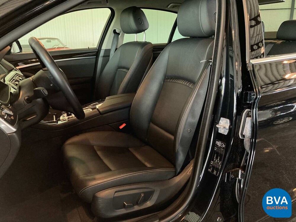 BMW 520i Luxury Sedan 184pk 21.000km! 5-Serie 2013