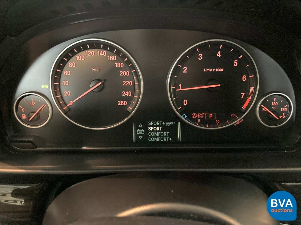 BMW 520i Luxury Sedan 184pk 21.000km! 5-Serie 2013