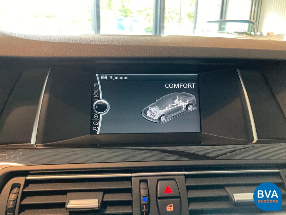 BMW 520i Luxury Sedan 184pk 12.000km! 5-Serie 2013