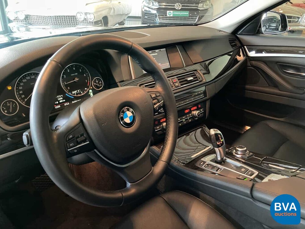 BMW 520i Luxury Sedan 184pk 12.000km! 5-Serie 2013