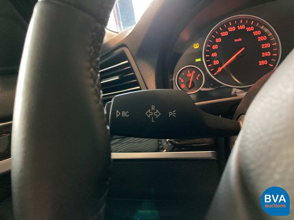 BMW 520i Luxury Sedan 184pk 12.000km! 5-Serie 2013