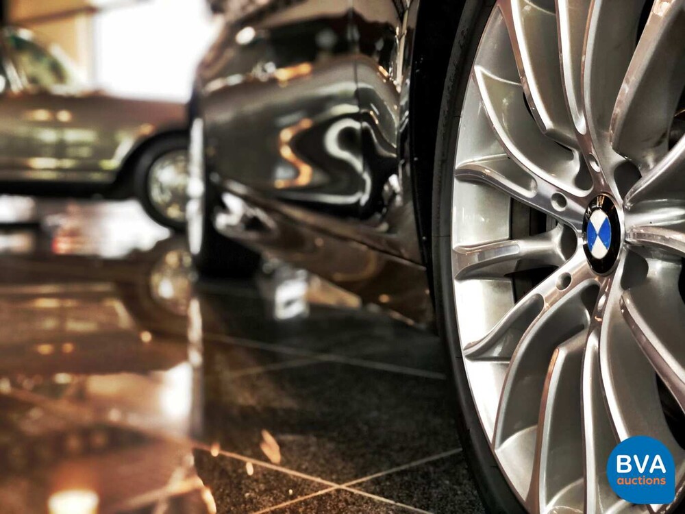 BMW 520i Luxury Sedan 184pk 12.000km! 5-Serie 2013