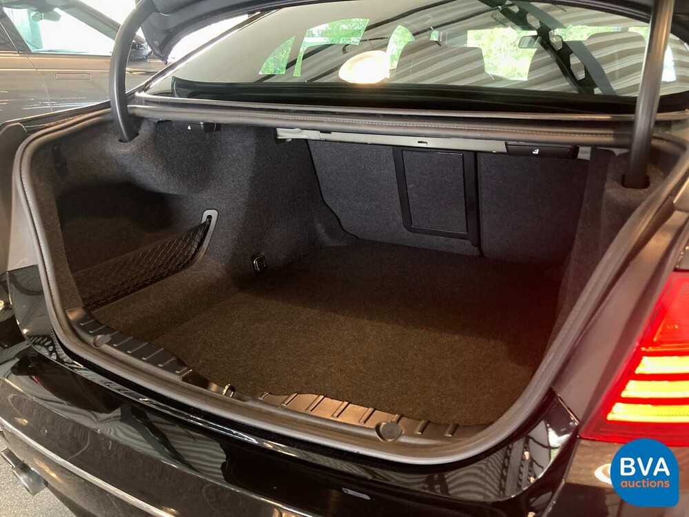 BMW 520i Luxury Sedan 184pk 12.000km! 5-Serie 2013