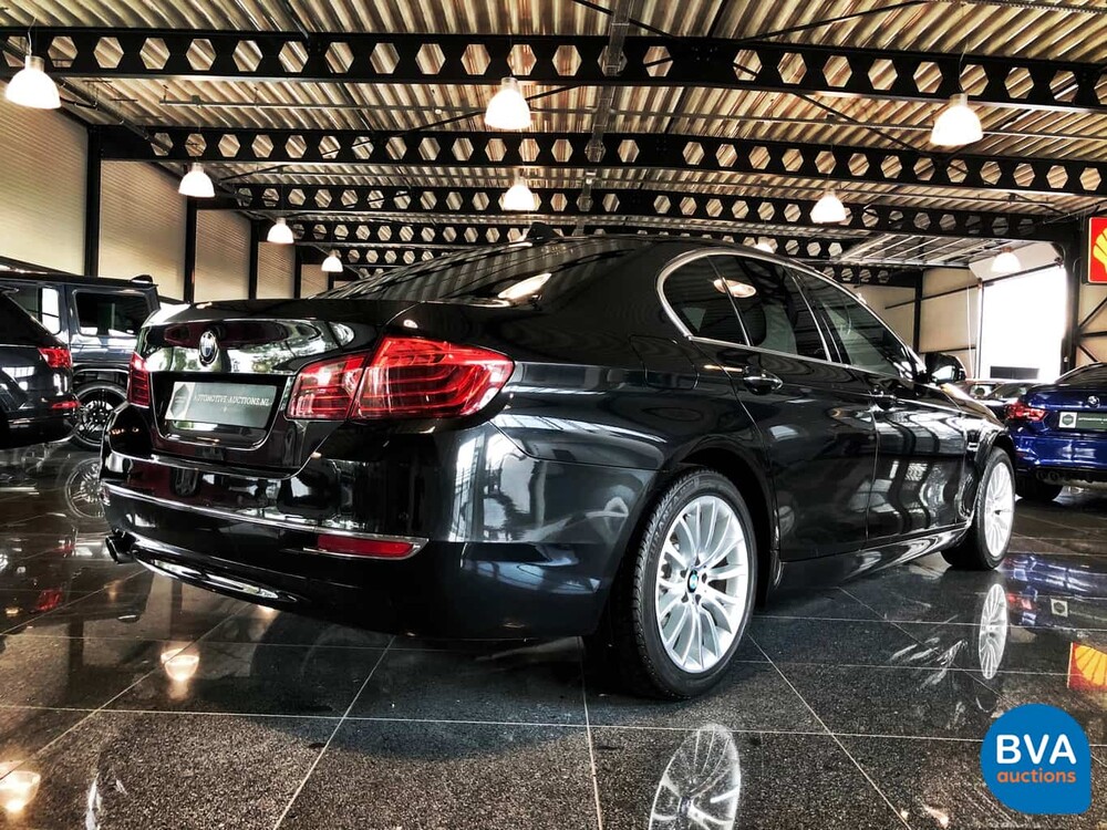 BMW 520i Luxury Sedan 184pk 12.000km! 5-Serie 2013