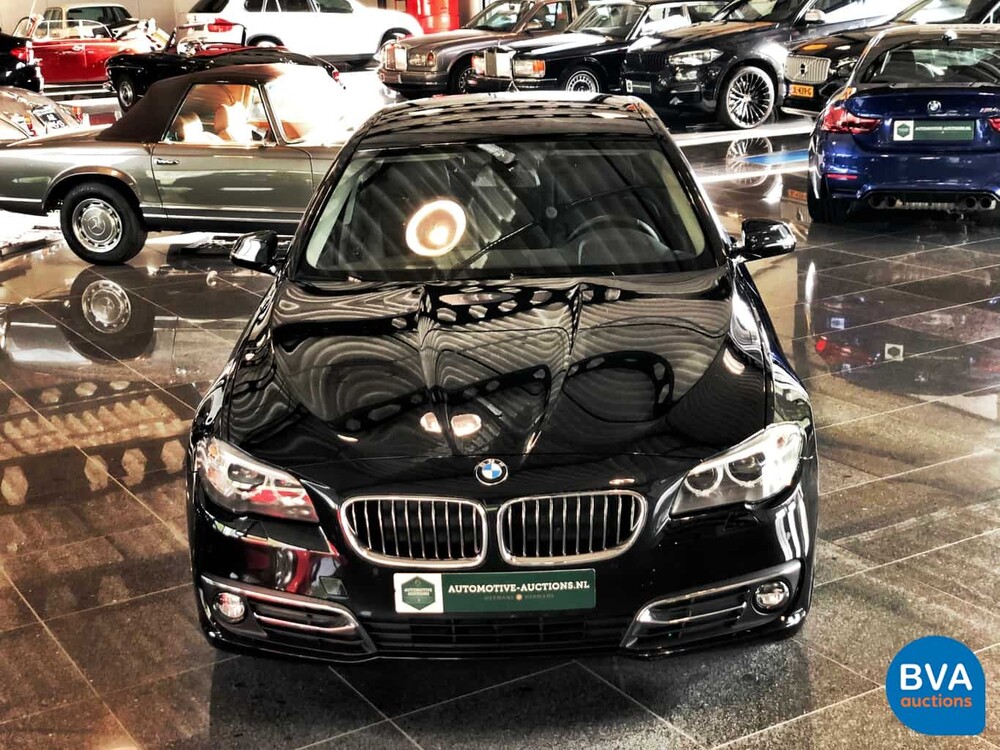 BMW 520i Luxury Sedan 184pk 12.000km! 5-Serie 2013