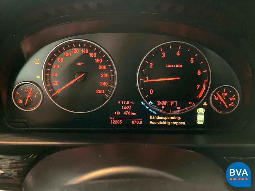 BMW 520i Luxury Sedan 184pk 12.000km! 5-Serie 2013