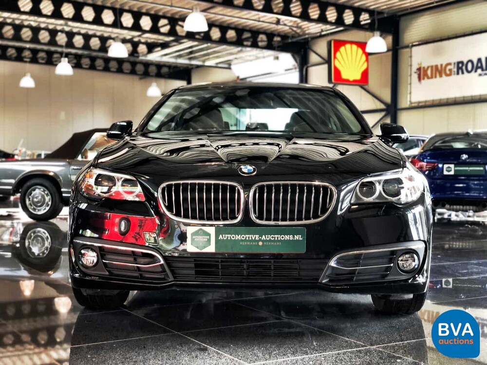 BMW 520i Luxury Sedan 184pk 12.000km! 5-Serie 2013