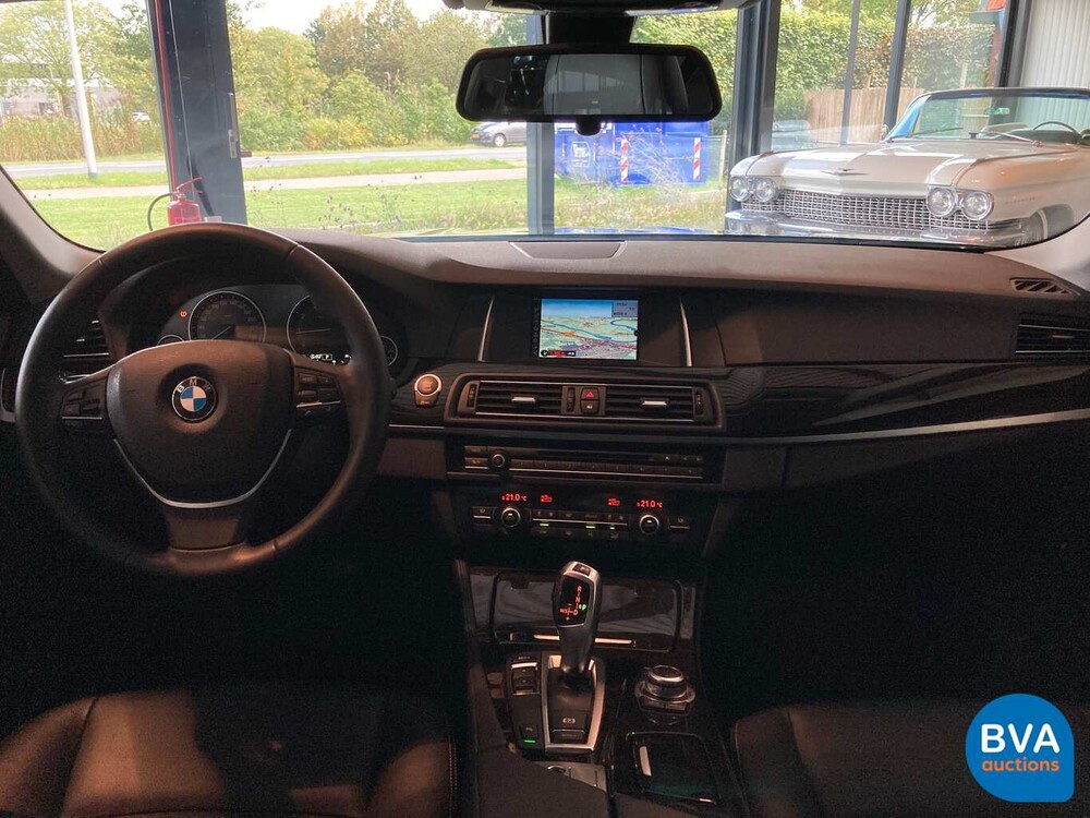 BMW 520i Luxury Sedan 184pk 12.000km! 5-Serie 2013