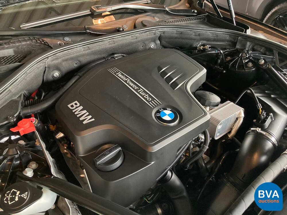 BMW 520i Luxury Sedan 184pk 12.000km! 5-Serie 2013