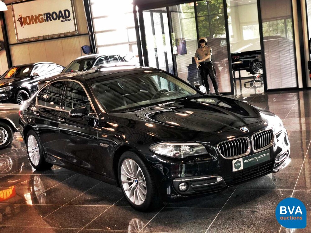BMW 520i Luxury Sedan 184pk 12.000km! 5-Serie 2013