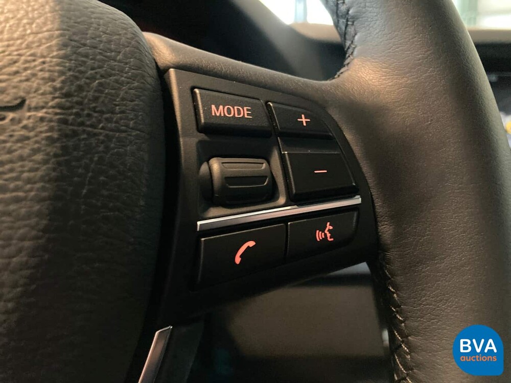 BMW 520i Luxury Sedan 184pk 12.000km! 5-Serie 2013