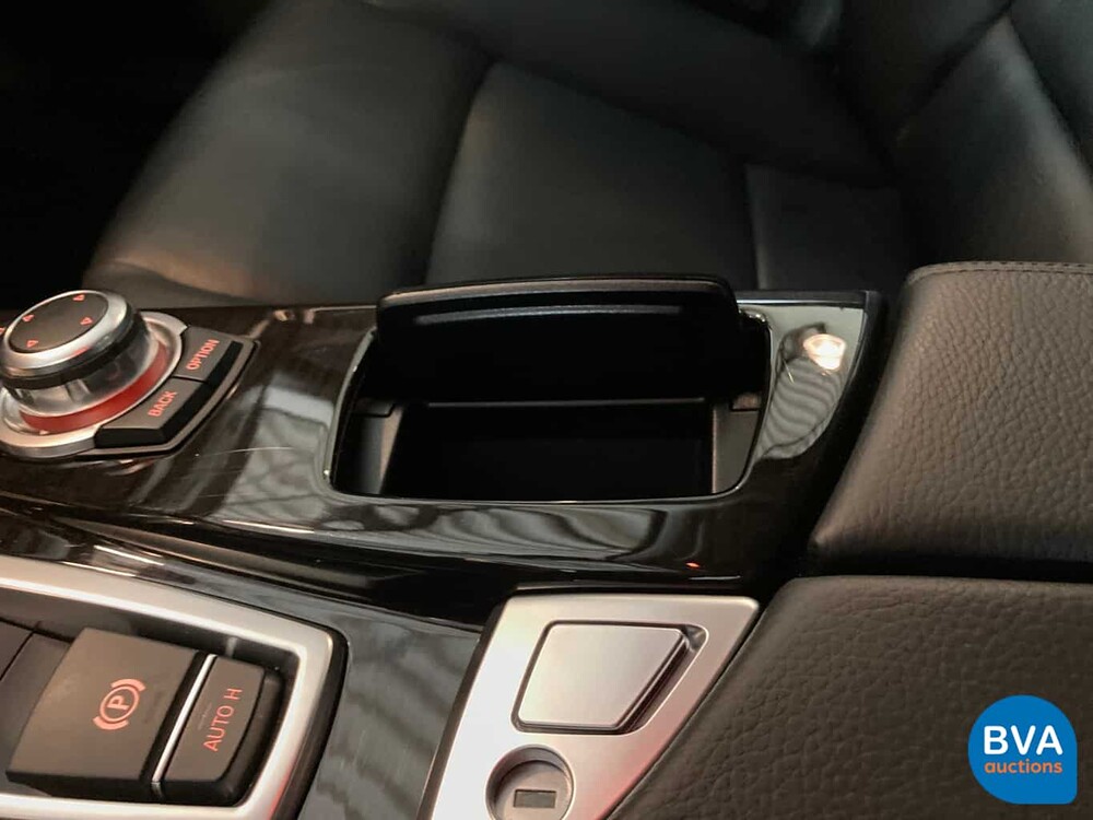 BMW 520i Luxury Sedan 184pk 12.000km! 5-Serie 2013