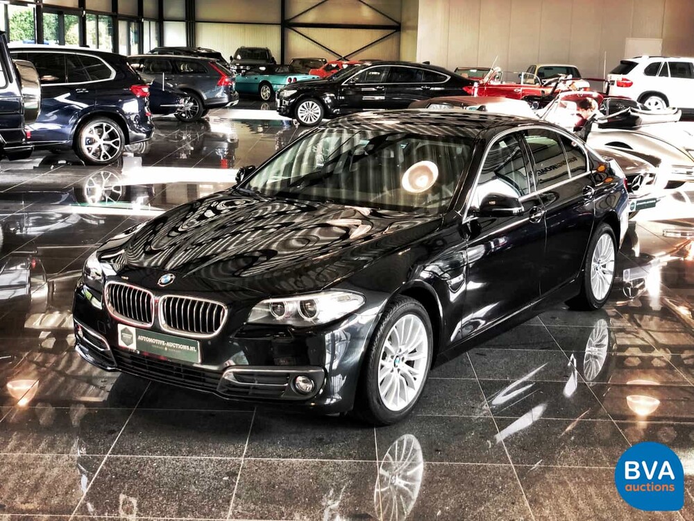 BMW 520i Luxury Sedan 184pk 12.000km! 5-Serie 2013