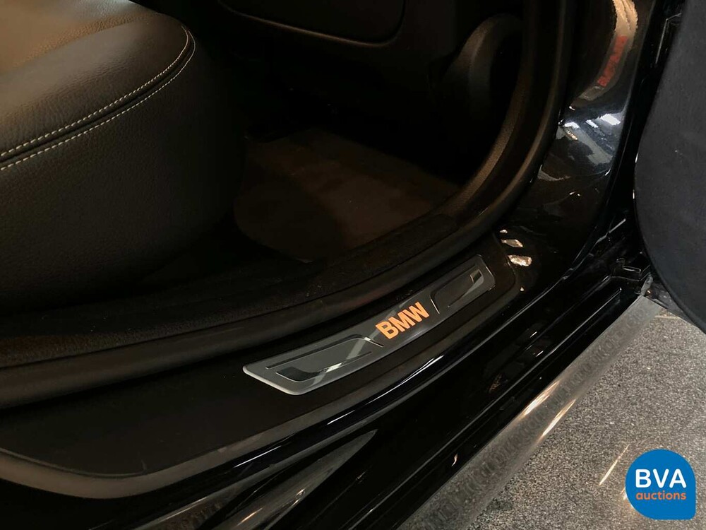 BMW 520i Luxury Sedan 184pk 12.000km! 5-Serie 2013