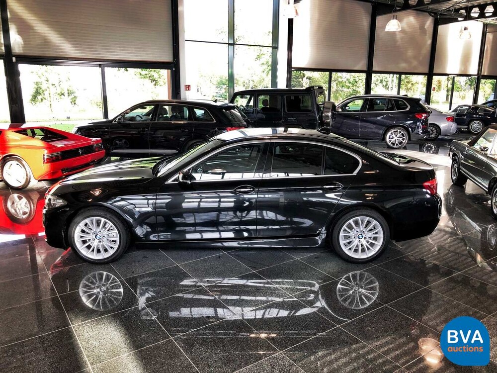 BMW 520i Luxury Sedan 184pk 12.000km! 5-Serie 2013