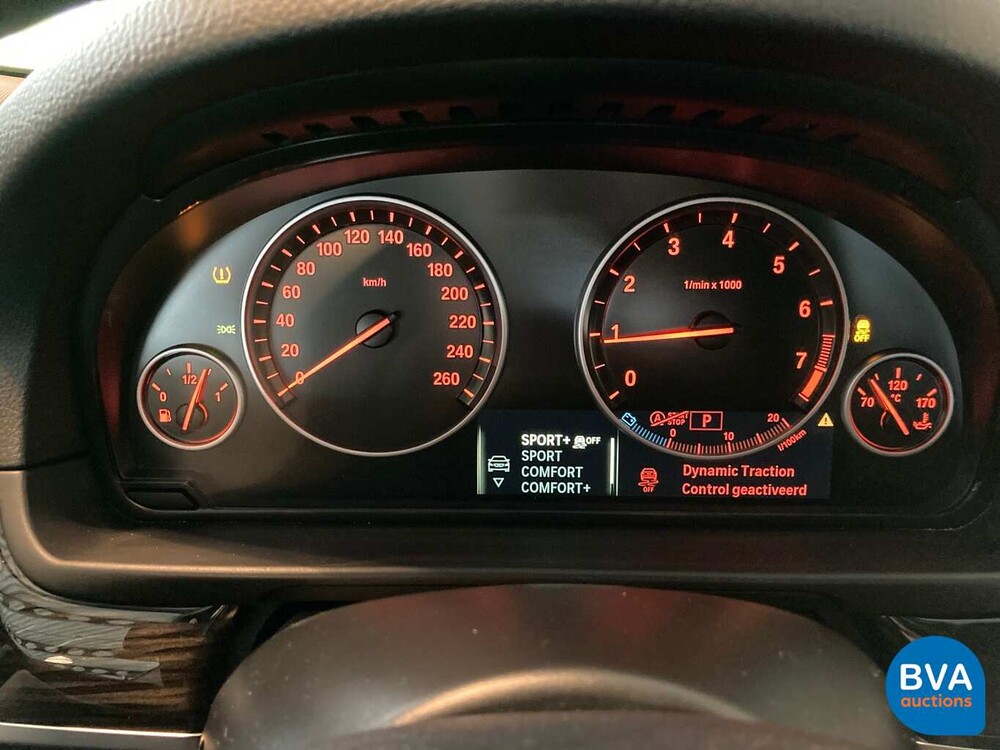 BMW 520i Luxury Sedan 184pk 12.000km! 5-Serie 2013