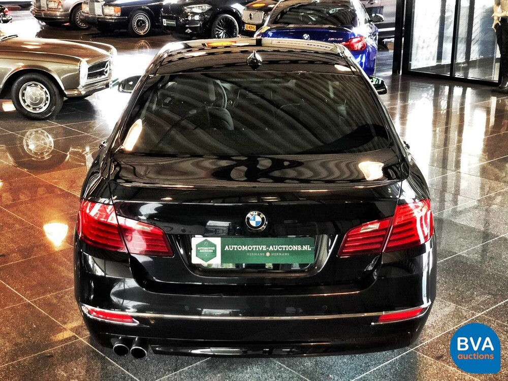 BMW 520i Luxury Sedan 184pk 12.000km! 5-Serie 2013